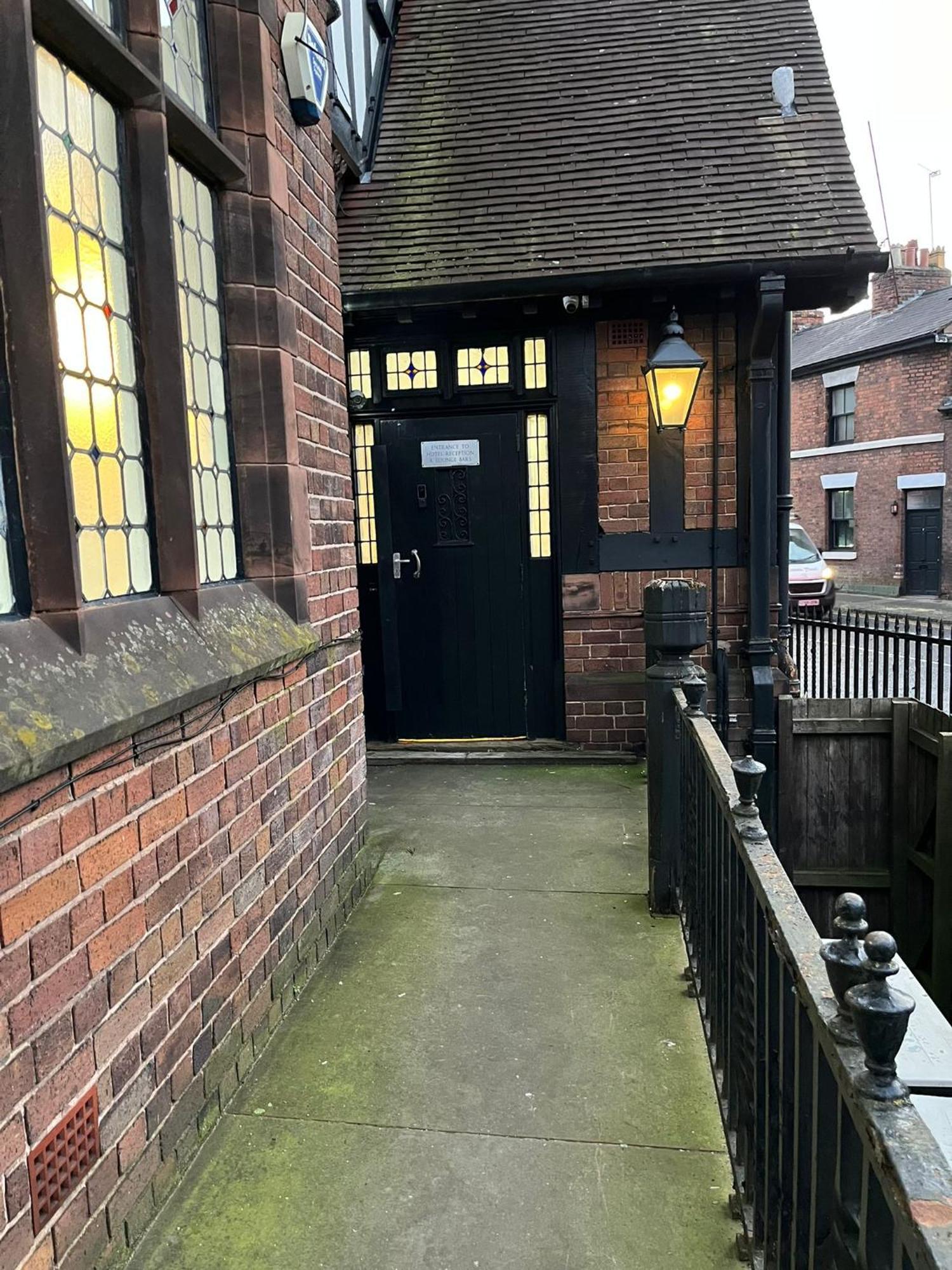 George And Dragon Place Chester Buitenkant foto